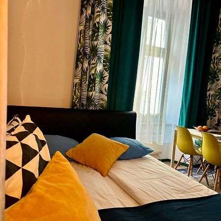 Vintage Senacka Apartaments Krakow Bagian luar foto