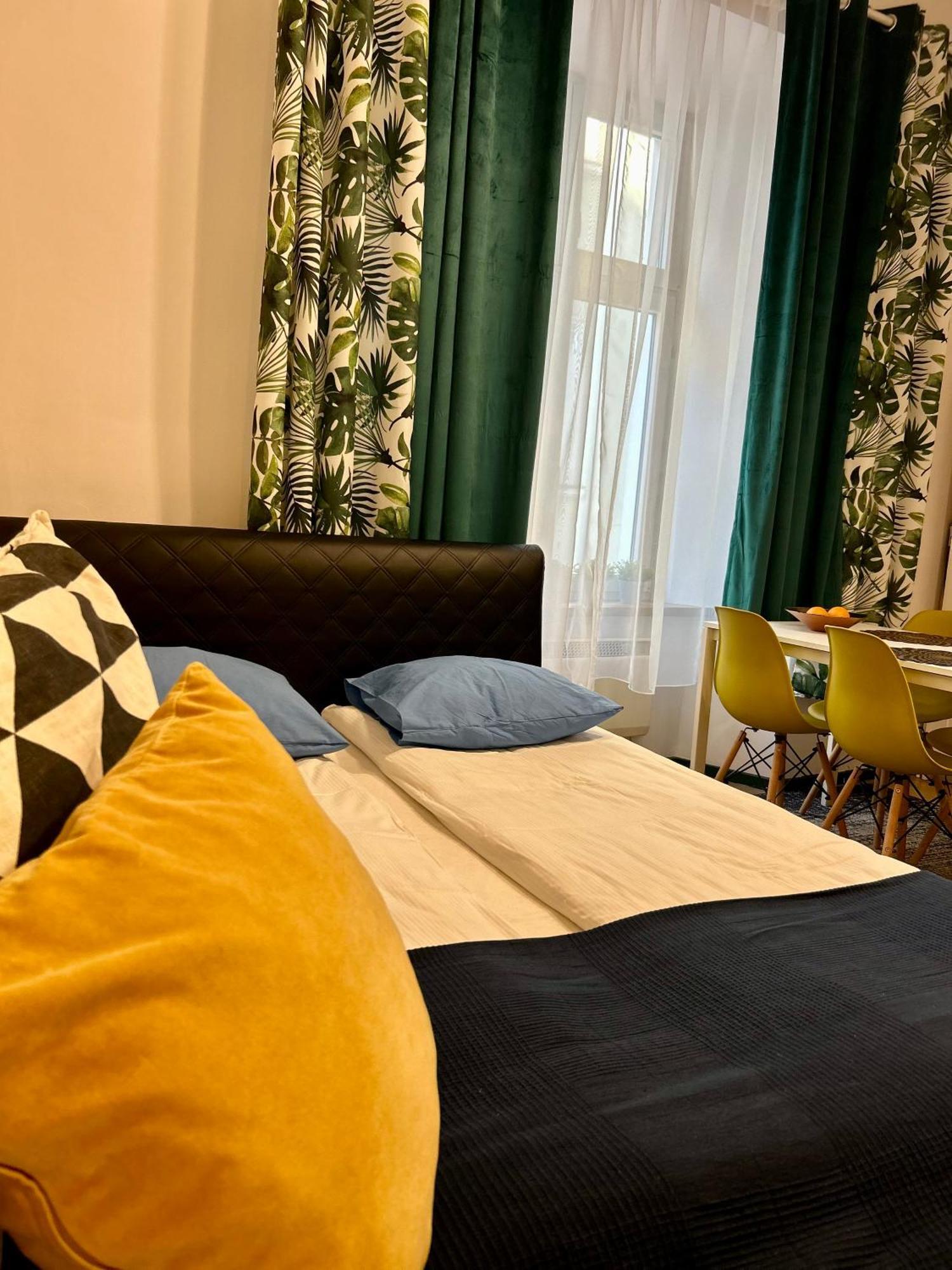 Vintage Senacka Apartaments Krakow Bagian luar foto