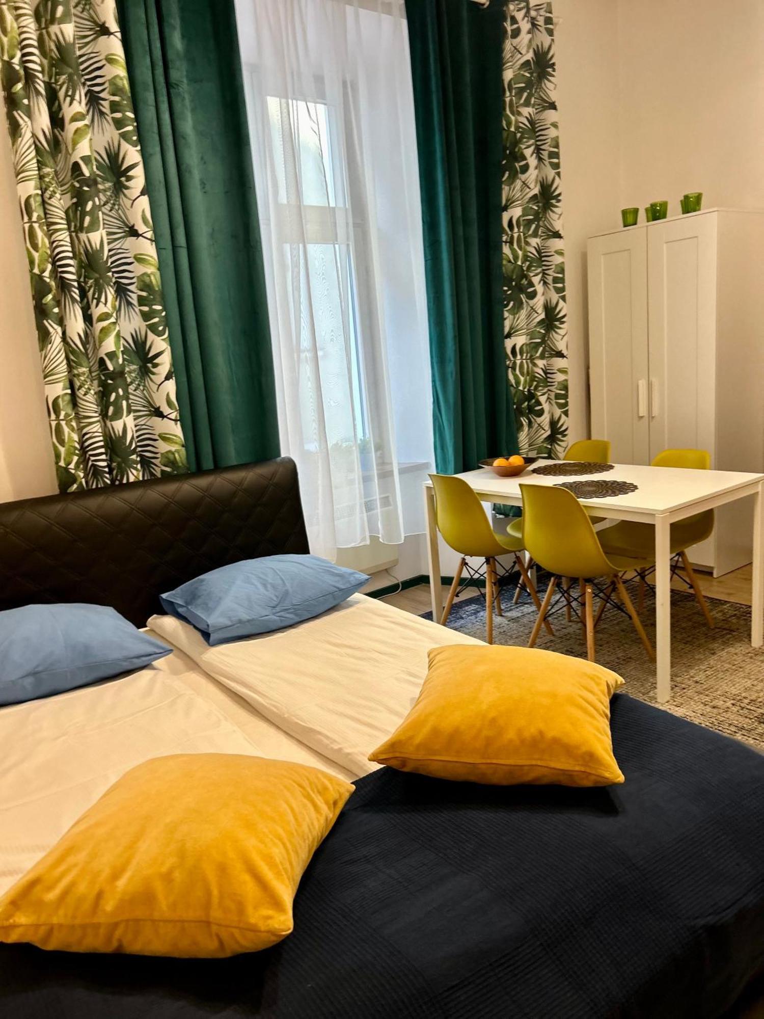 Vintage Senacka Apartaments Krakow Bagian luar foto