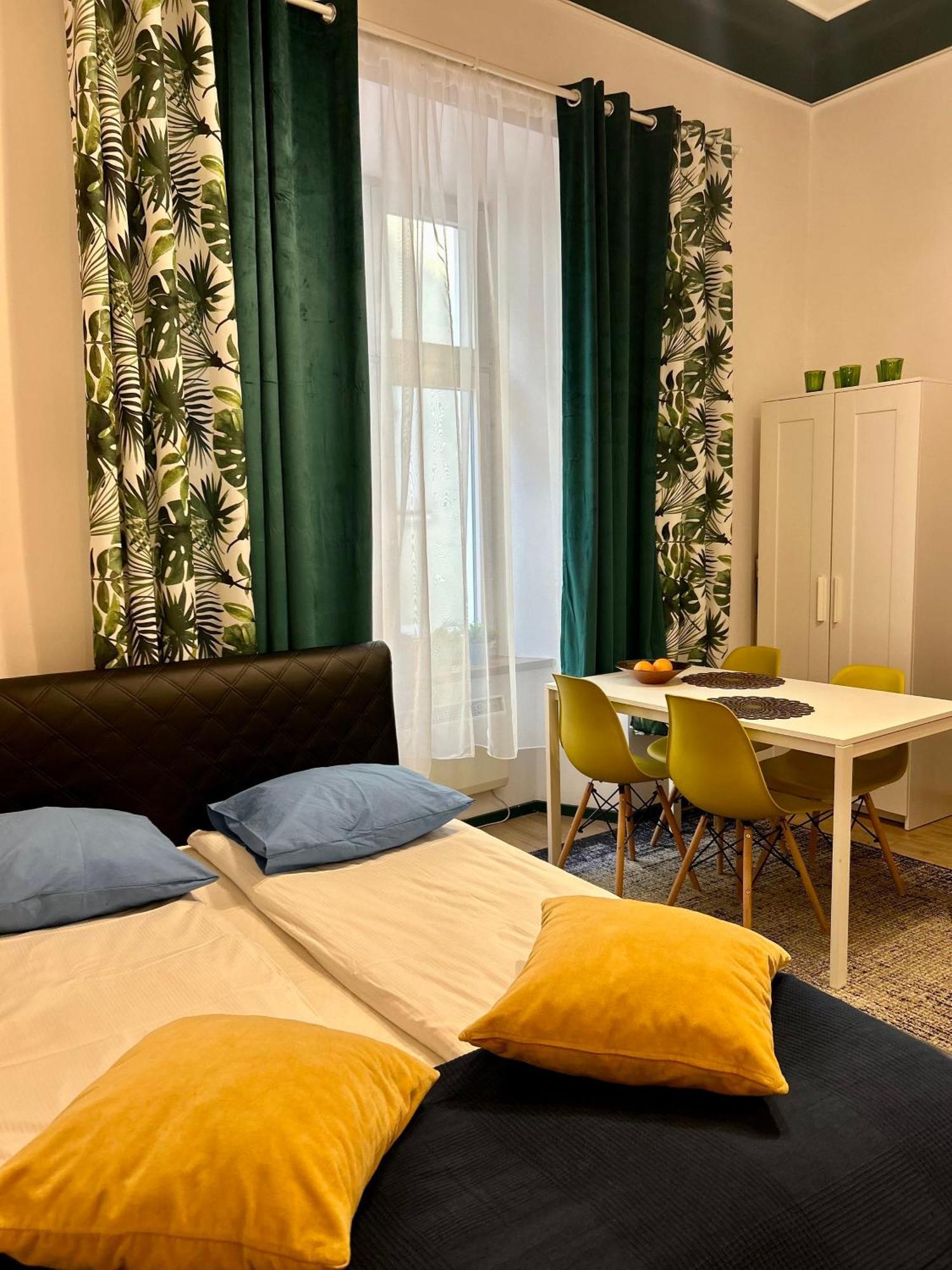 Vintage Senacka Apartaments Krakow Bagian luar foto